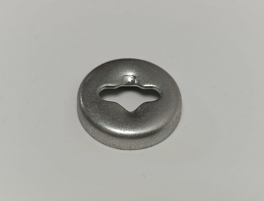 spodní miska pružiny zajišťovacího kolíku zadní brzdy