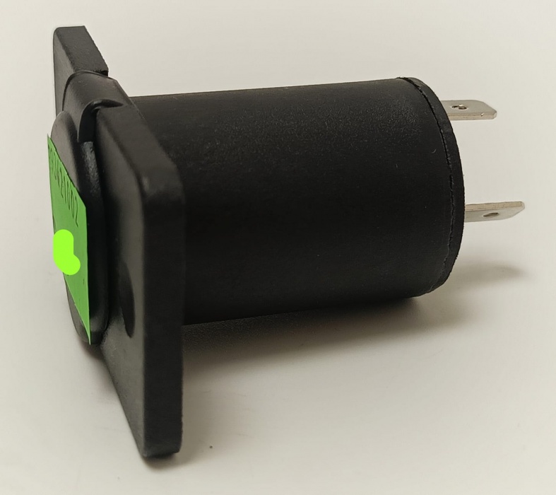 zásuvka 12V - náhradní