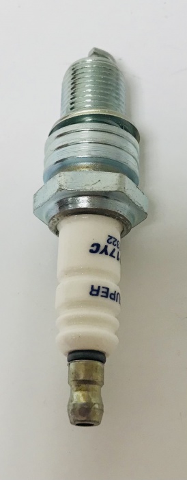 svíčka zapalovací   LR17YC