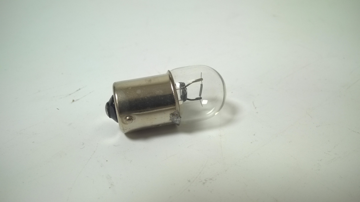 žárovka  24V   10W   BA15s