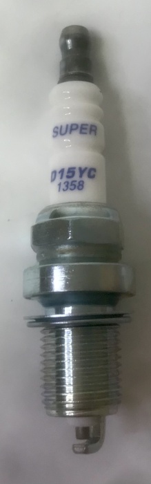 svíčka zapalovací   D15YC