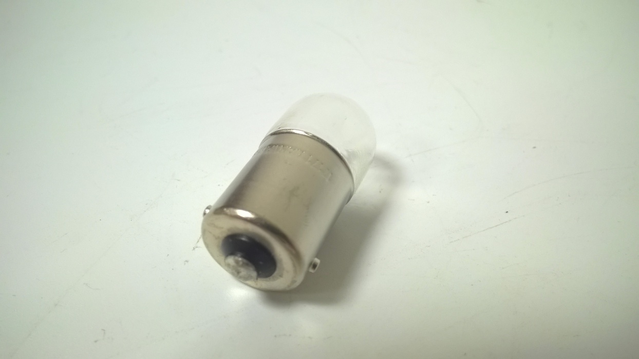 žárovka  12V   5W  BA15s