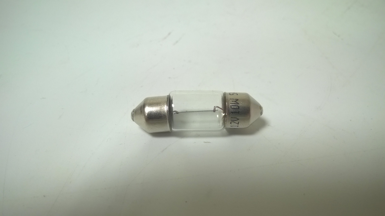 žárovka  12V   10W  SV8,5  11x28mm (31)