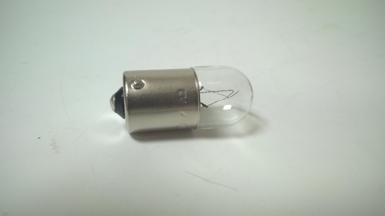 žárovka  24V   15W  BA15s