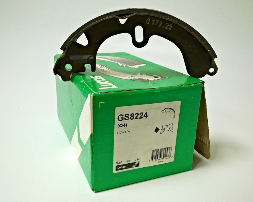 sada brzdových čelistí