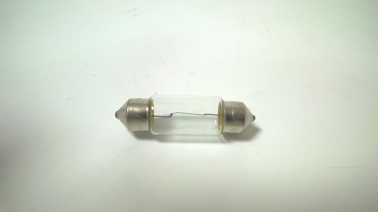 žárovka  24V   5W  SV8,5 - sufit. 10x37mm