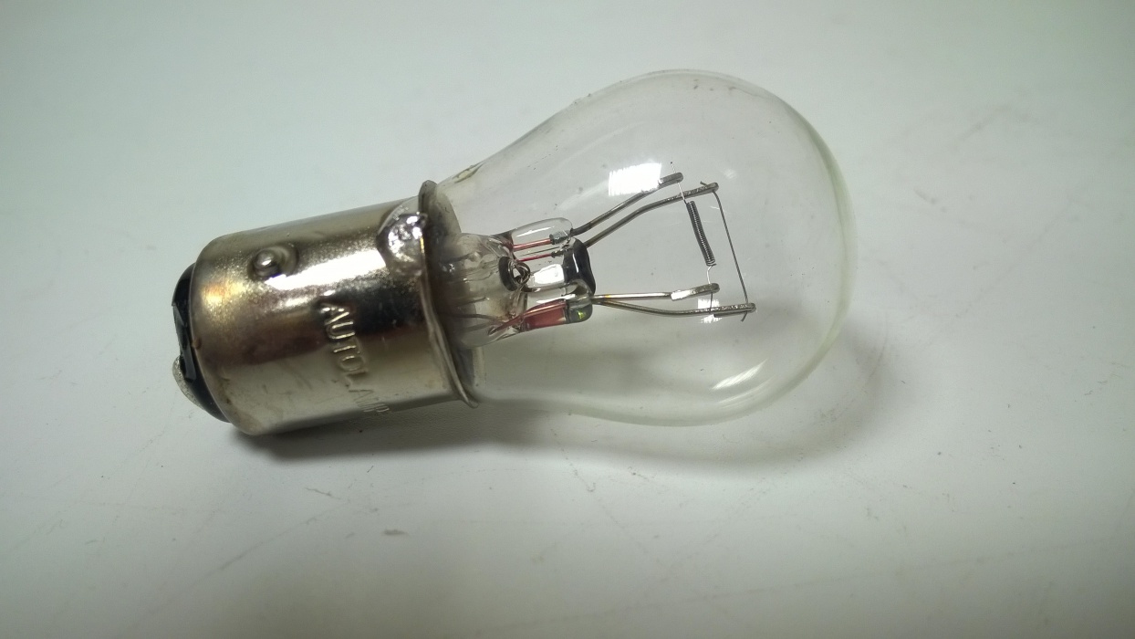 žárovka  12V   21/5W   BAY15d