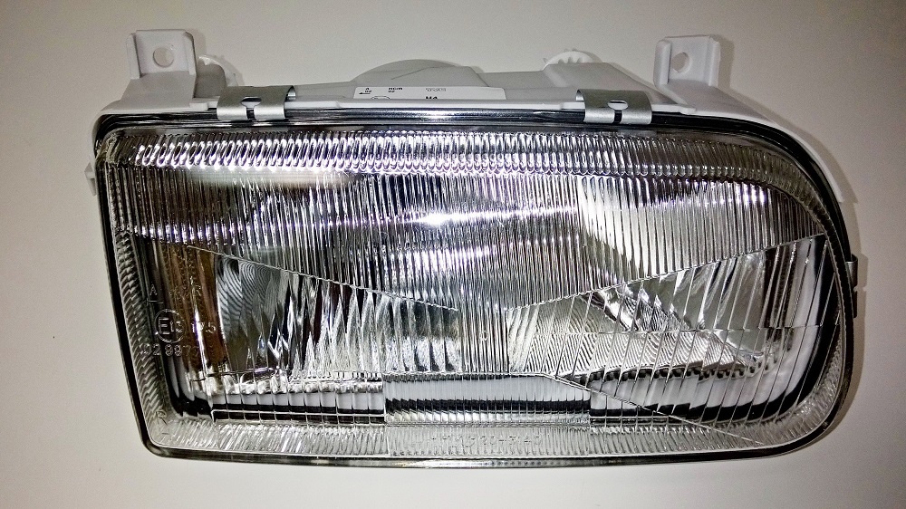světlomet přední pravý -  FELICIA dovoz