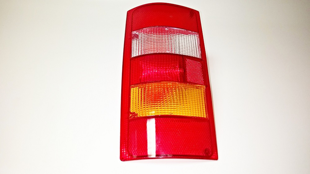 kryt svítilny FAV.  PICK-UP - levý