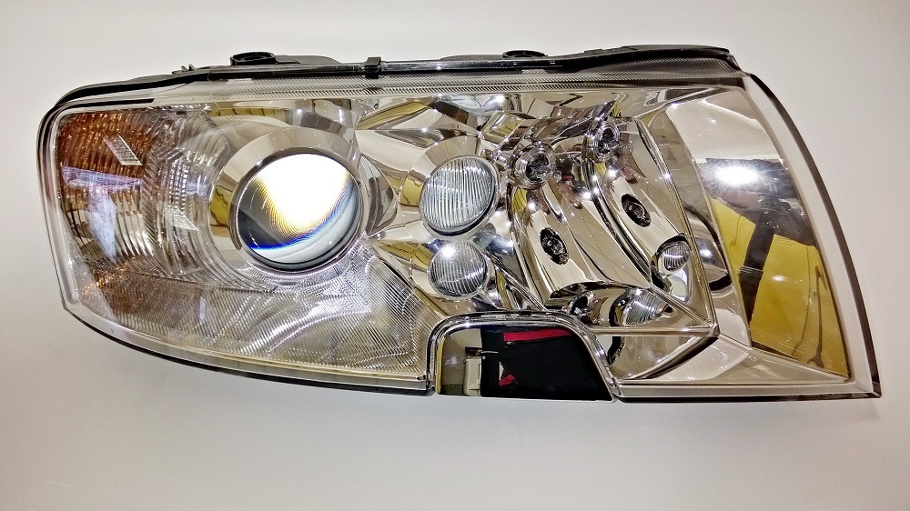 světlomet přední pravý - SUPERB