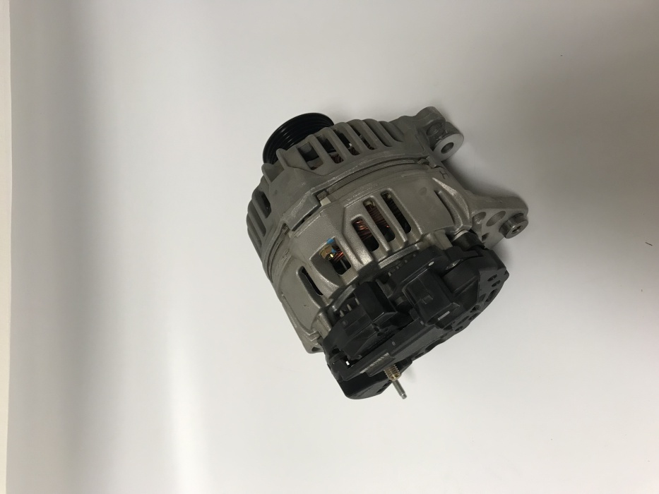 alternátor BOSCH   70A - OCTAVIA