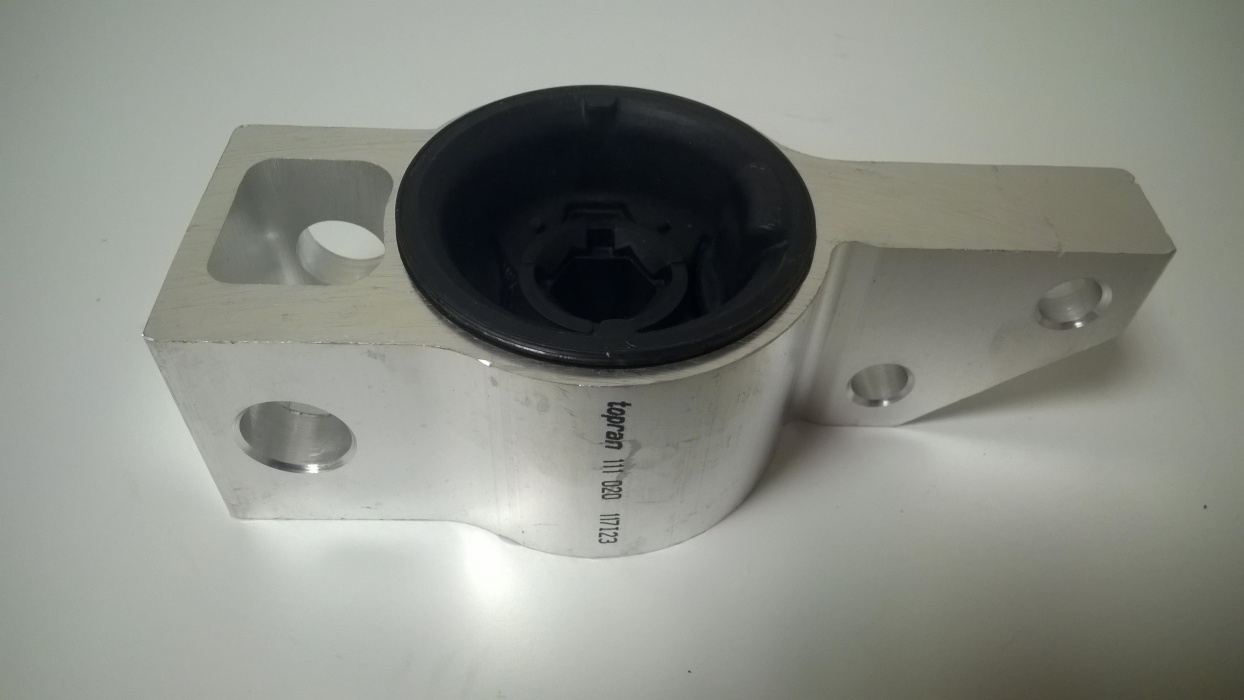 držák uložení pravého př. ramene - zadní - OCT2/SUP2/YE