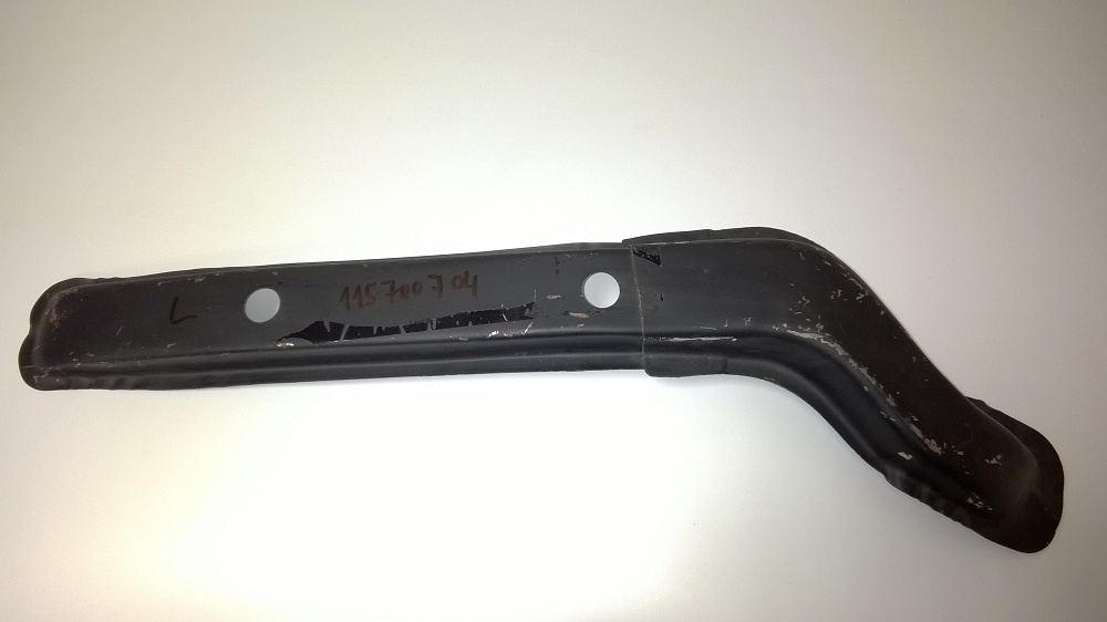 nosník podlahy levý-FAV.(sekyrka)