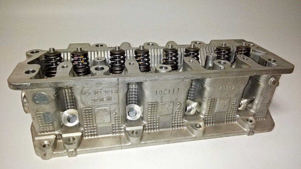 hlava mot. sestavená - FAV. , FEL