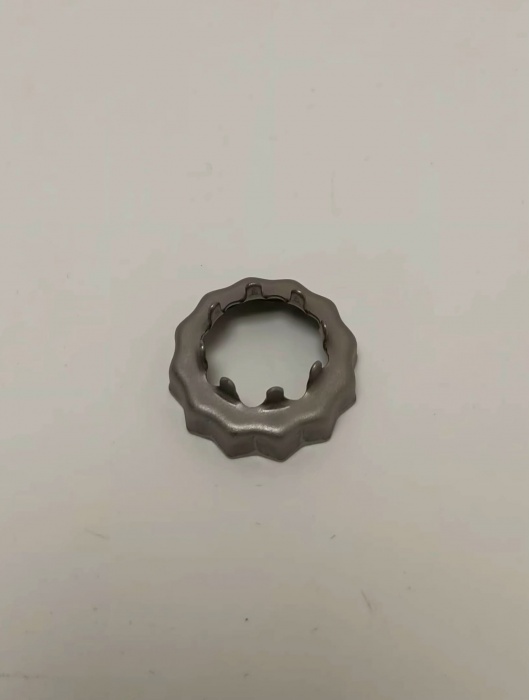 pojistka matice z.kola FAVORIT, FELICIA