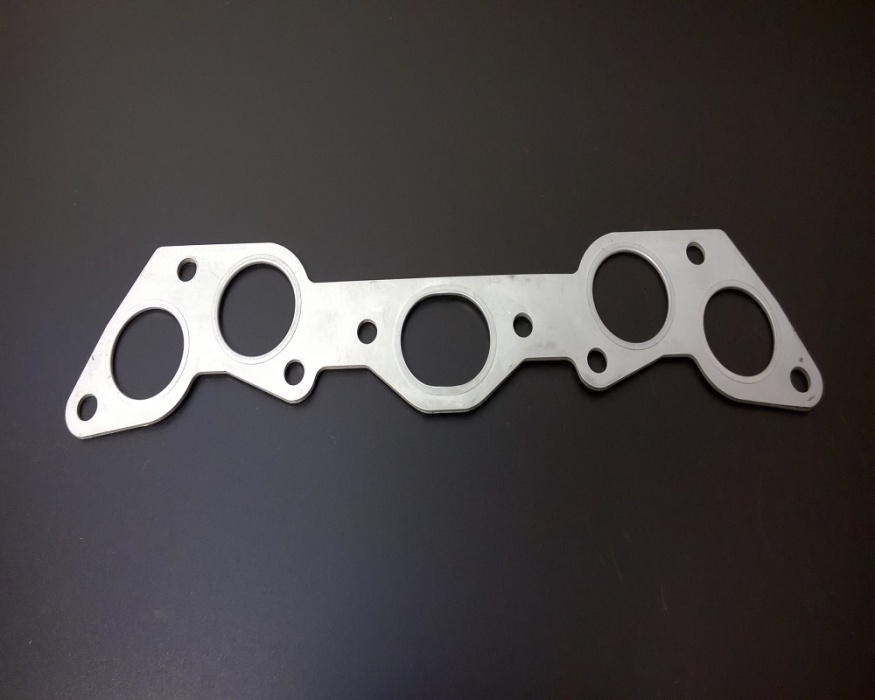 těsnění sacího a výfukového potrubí