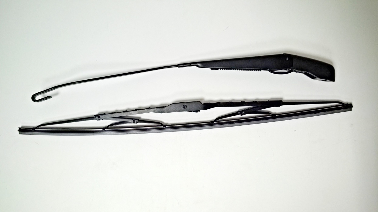 stírátko přední úplné - pravé  FELICIA