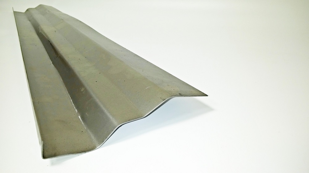 okraj střední podlahy