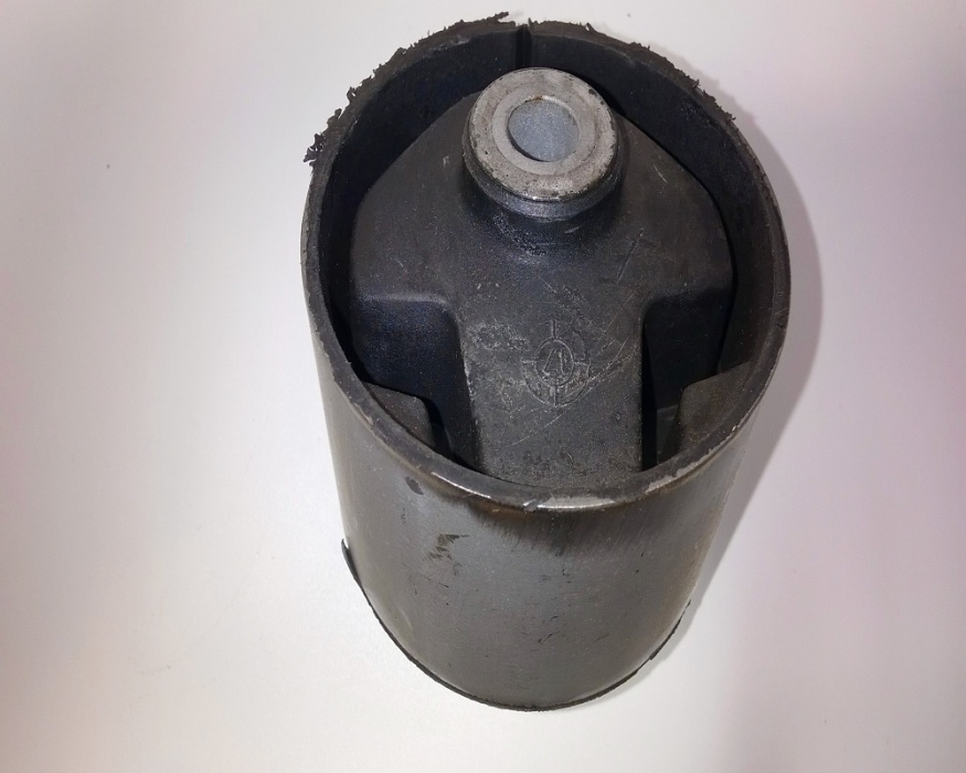 lůžko pružné vod. čerpadla  FEL. 45.22