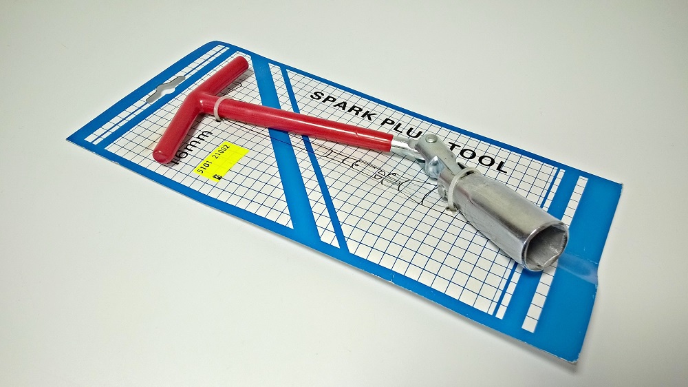 klíč na autosvíčky 16 mm