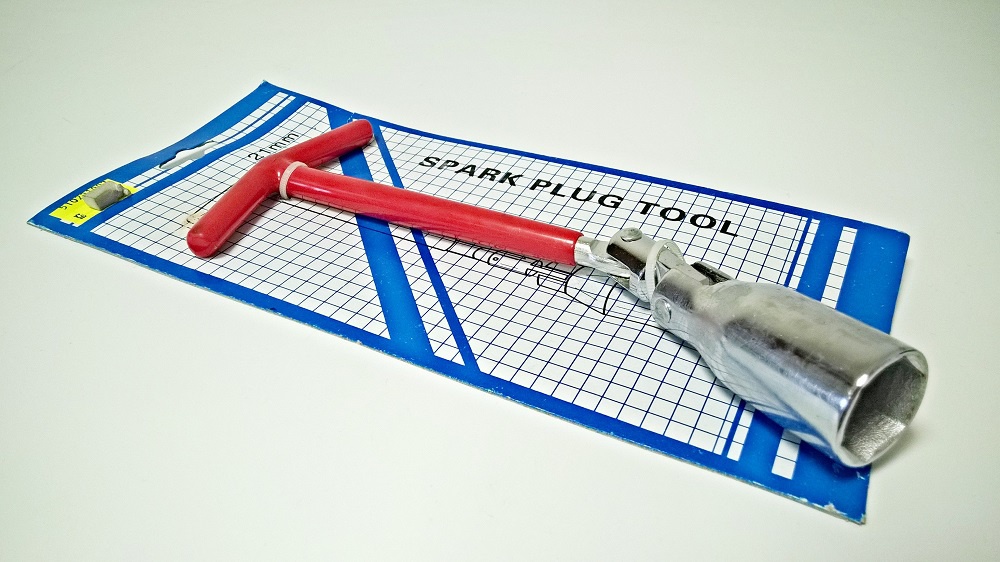 klíč na autosvíčky 21 mm